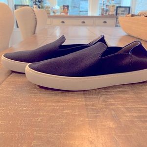 Rothy’s 9.5, Navy Blue Sneaker